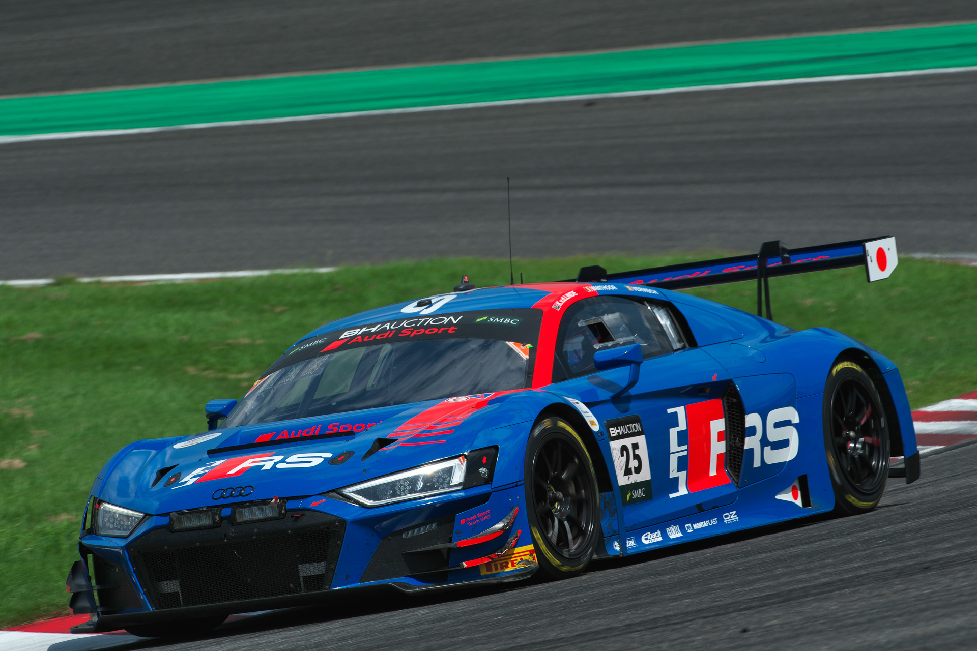 鈴鹿10時間 2019】折り返し5時間経過。25号車 Audi R8 LMS GT3 Evoが