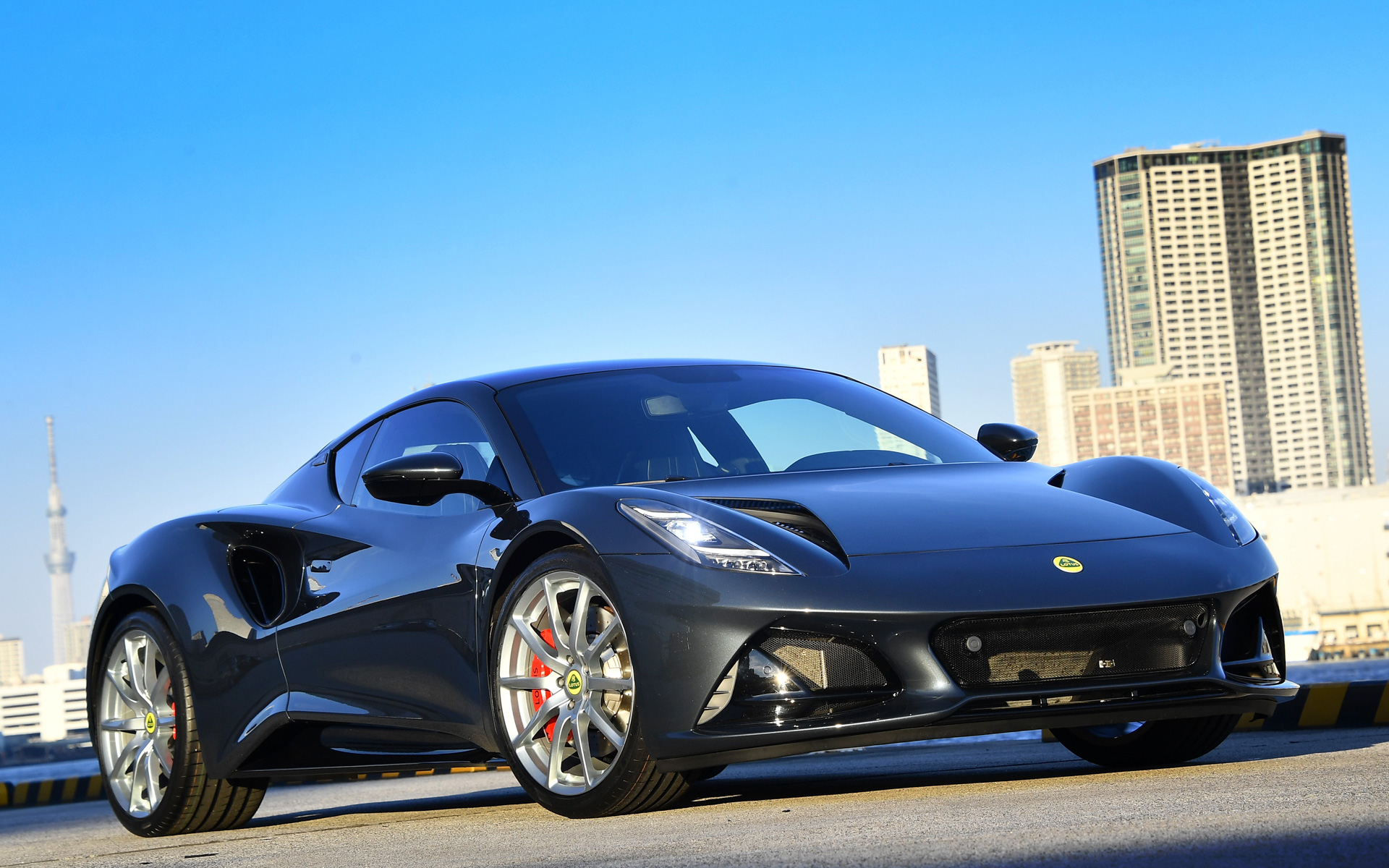 ロータス、365PSの直4ターボモデル「エミーラ ファーストエディション