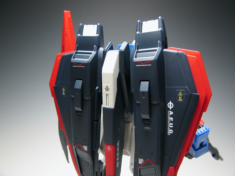 スタンダード完成品】バンダイ MG 1/100 Zガンダム Ver.2.0