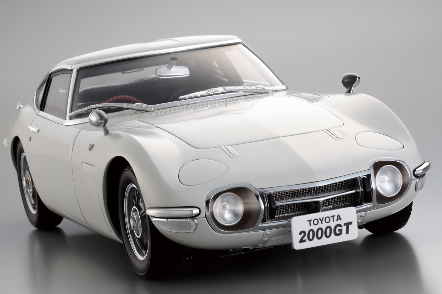 要望殺到で奇跡の復活！ 1/10スケールで組み立てる『トヨタ 2000GT』が