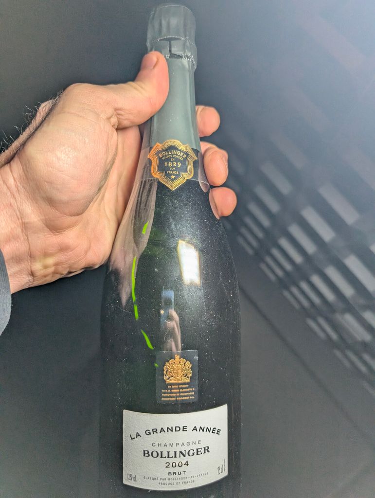2004 Bollinger Champagne La Grande Année - CellarTracker