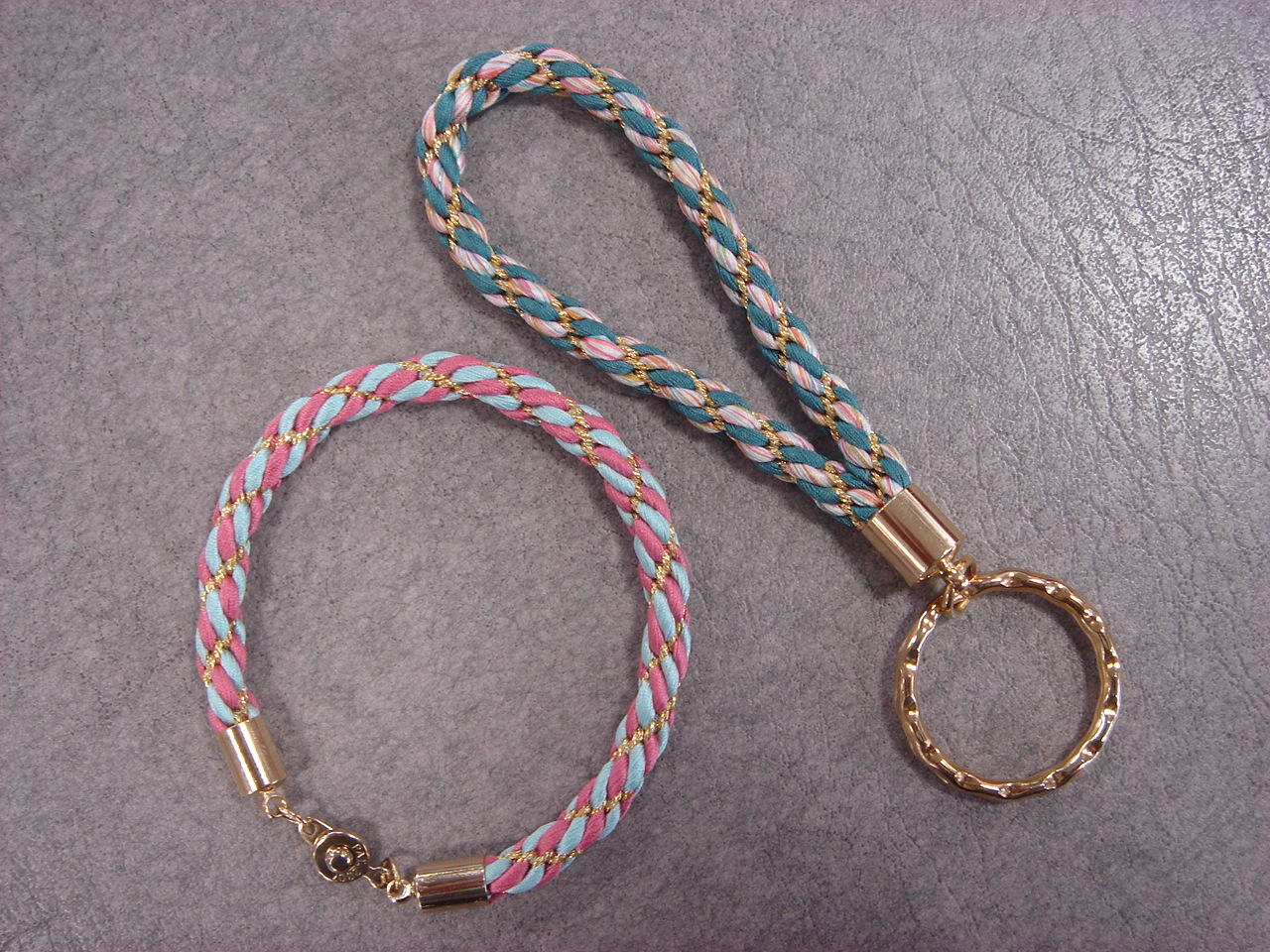 1回30分/くみひも体験】くみひも台「丸台」で組む。。絹100％の糸と