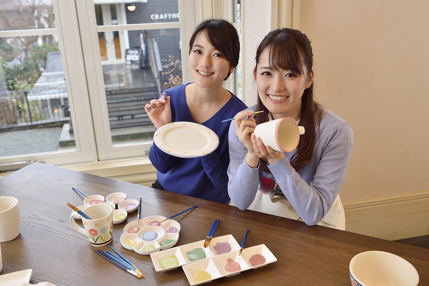 伊豆高原・ポタリーペインティング体験】オリジナルの絵付け陶器を作っ