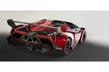 ランボルギーニ、「ヴェネーノ・ロードスター」を発表|【業界先取り