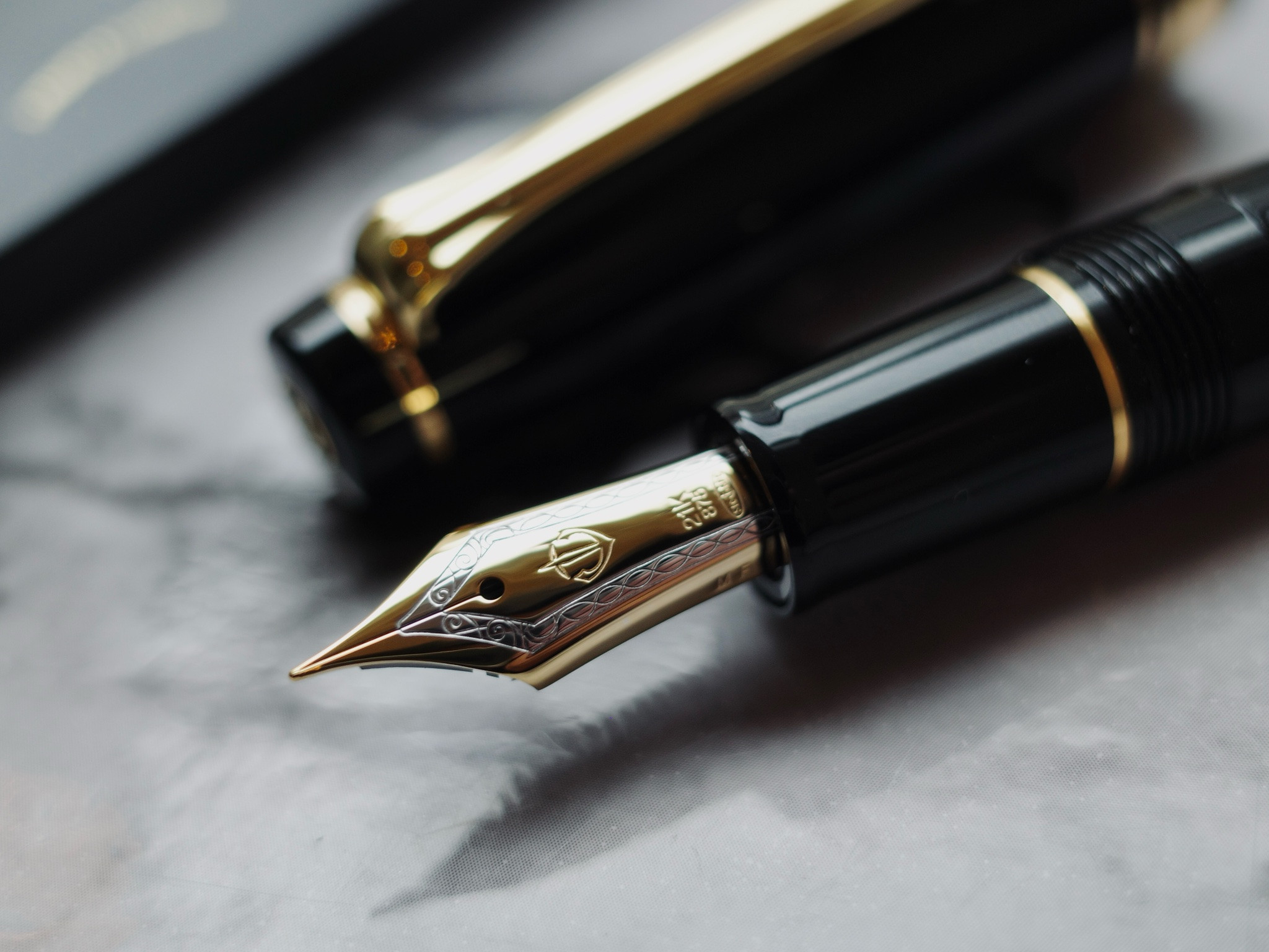 セーラー万年筆「プロフェッショナルギア/21金ペン先」在庫開始