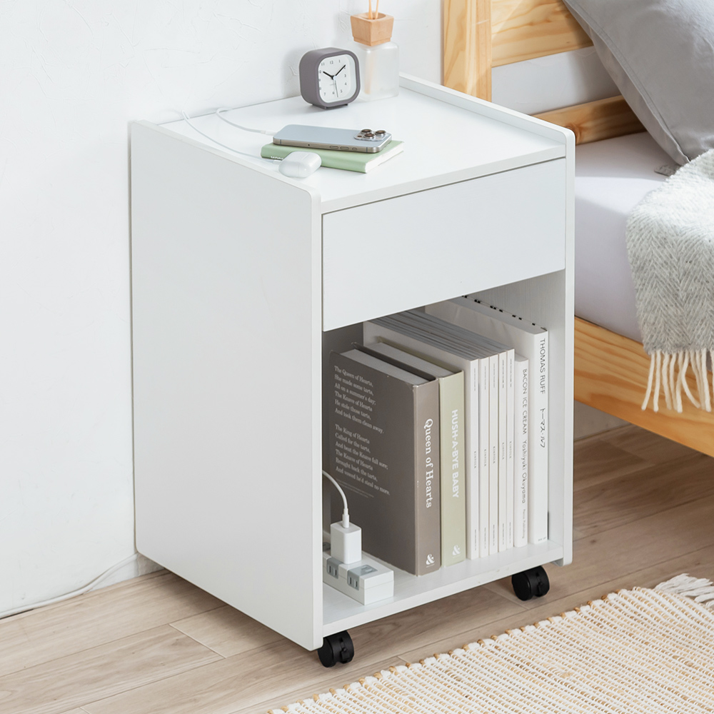 ベッドサイドテーブル（ナイトテーブル・キャスター付き・可動式