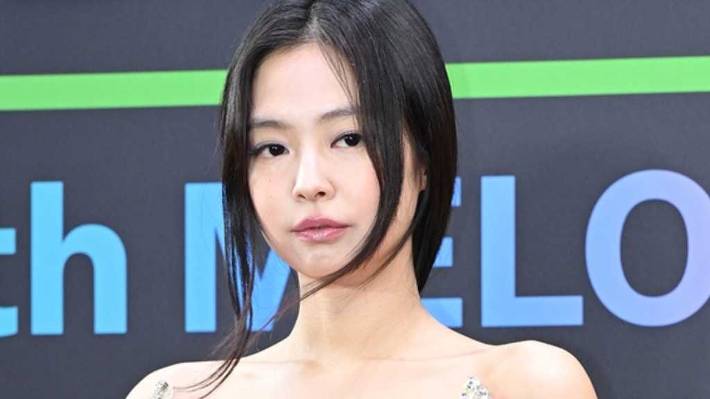 BLACKPINK ジェニー、写真展を初開催！誕生日迎え2026年1月に実施…収益