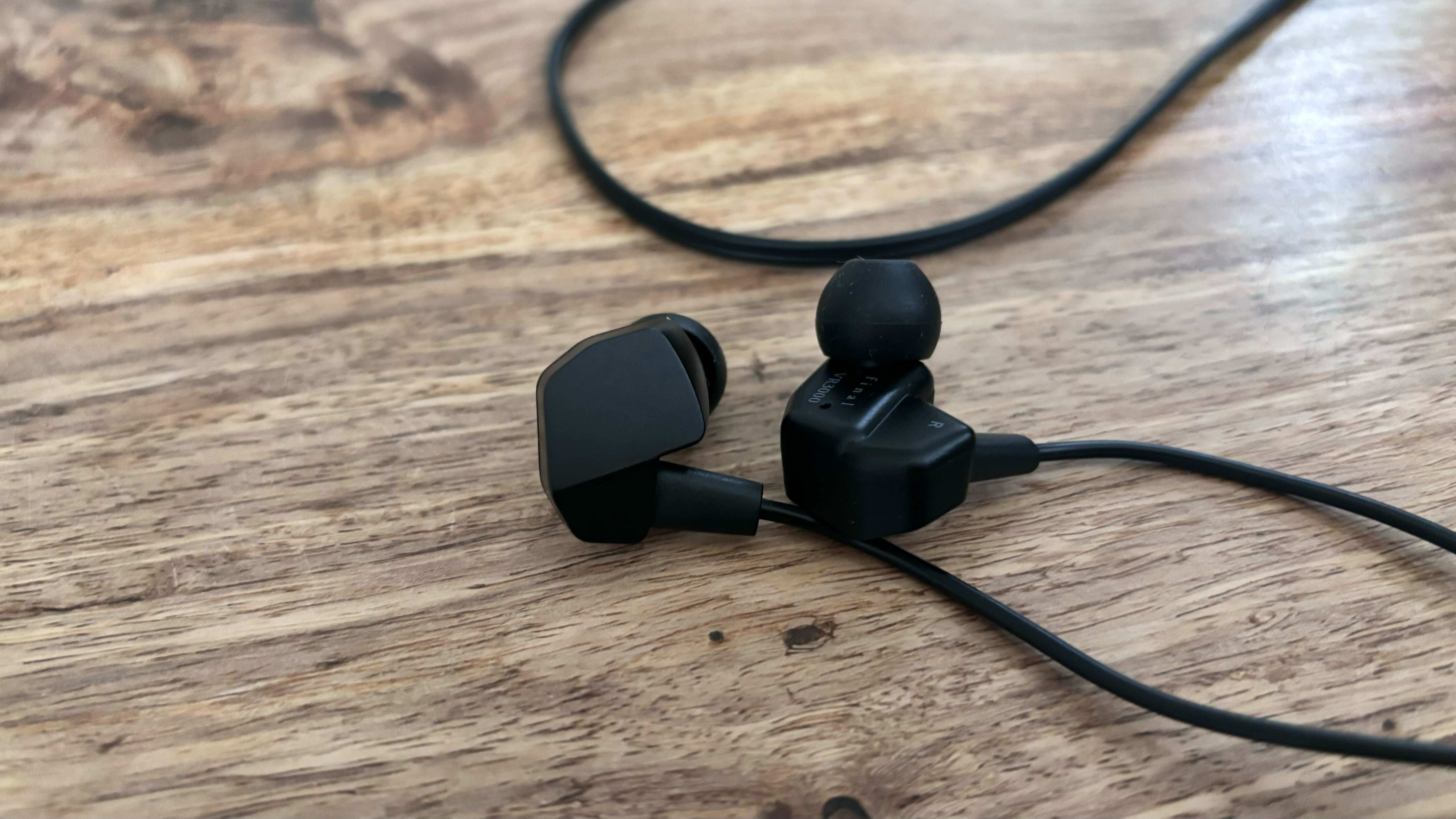 Final VR3000 review: immersive earbuds that are great for gaming