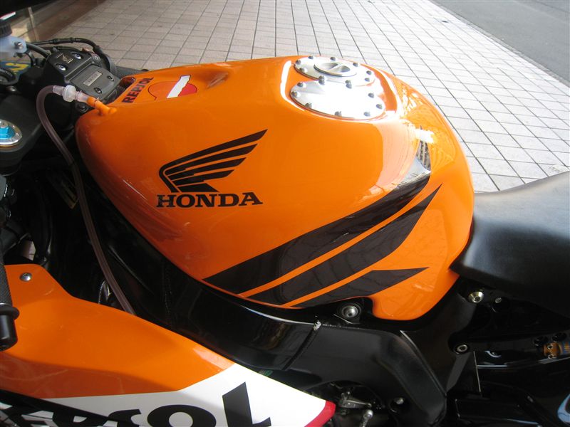 cbr1000rr sc57 燃料タンク ヒューエルタンク ガソリンタンク ホンダ