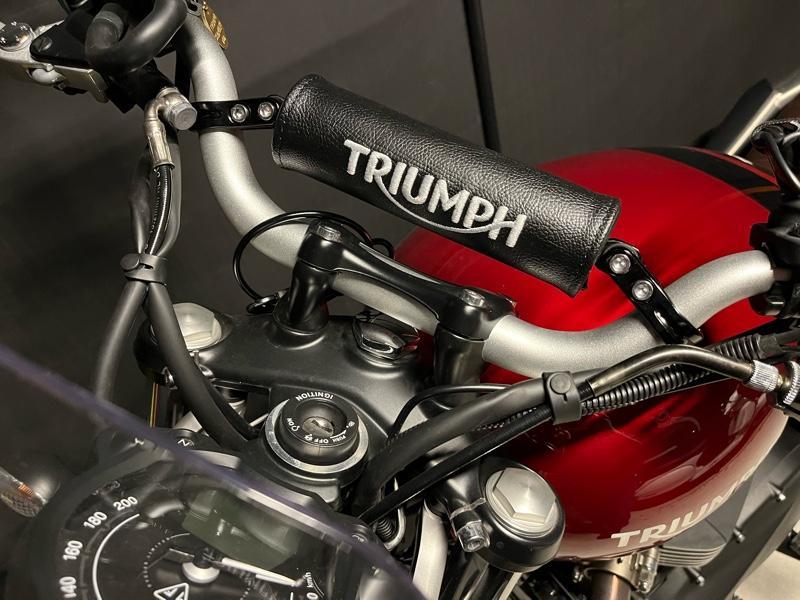 トライアンフ(純正) パッド付きハンドルバーブレース のパーツレビュー