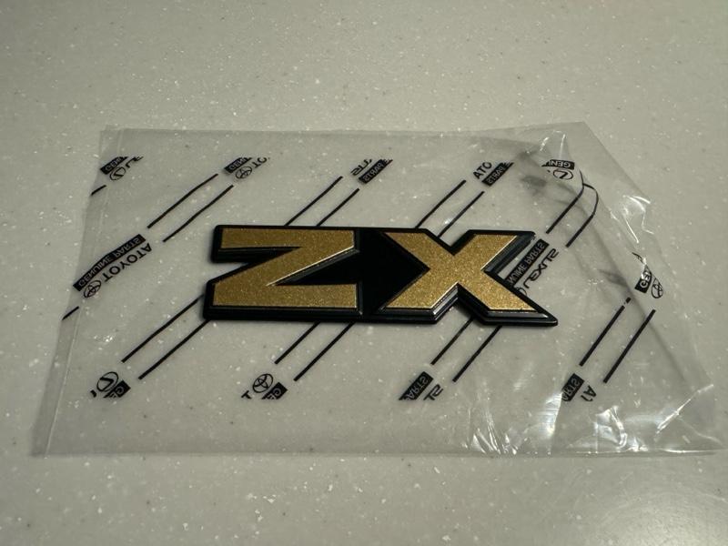 トヨタ(純正) エンブレム(ZX) のパーツレビュー | ランドクルーザー70