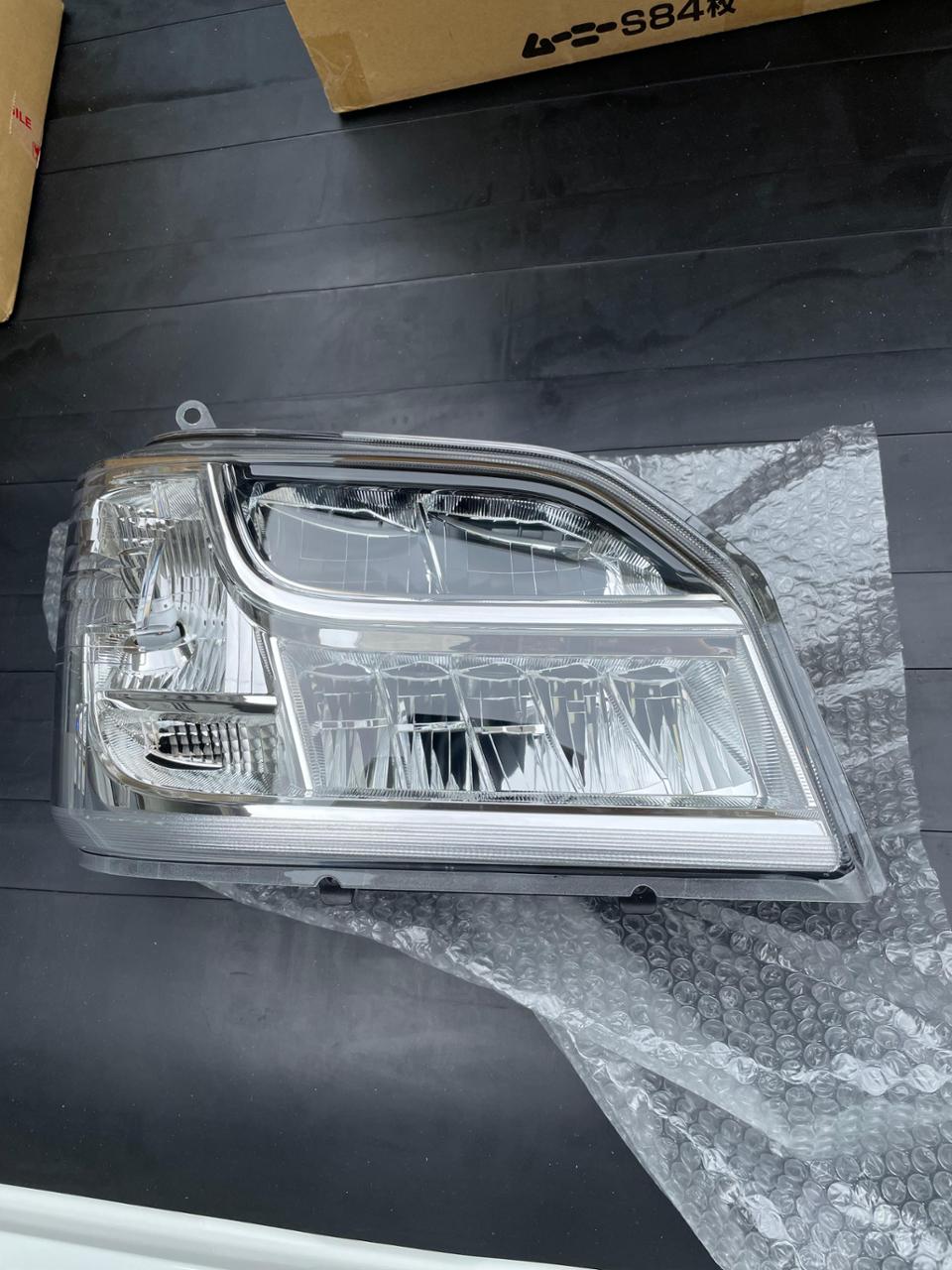 ダイハツ(純正) 純正LEDヘッドライト(左右) のパーツレビュー