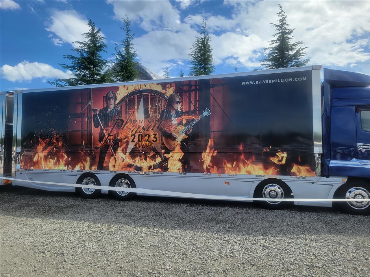 B'z ツアートラック 12台セット 値下げ予定なし】B'z イナバサラス