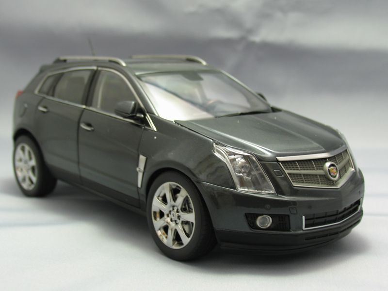 Kyosho京商/Cadillacキャデラック srx クロスオーバー 1/18 Kyosho京商