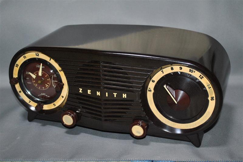 米ゼニス（Zenith）真空管ラジオ Model K-515 ｜覆面えるのブログ