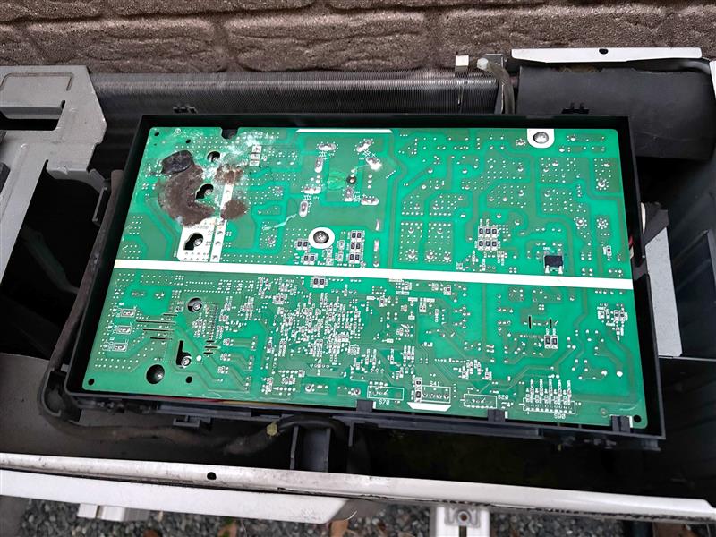 エコキュートが故障(原因：基盤が濡れる)｜H_Einsteinのブログ