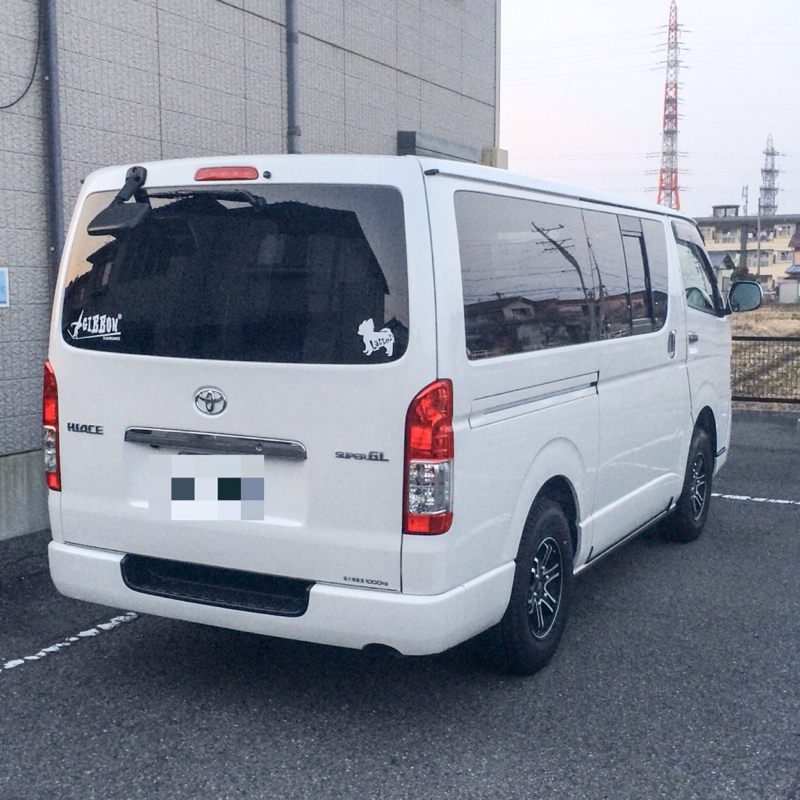 ハイエース2024年式、純正レッドテールランプ 左右セット Officek 200