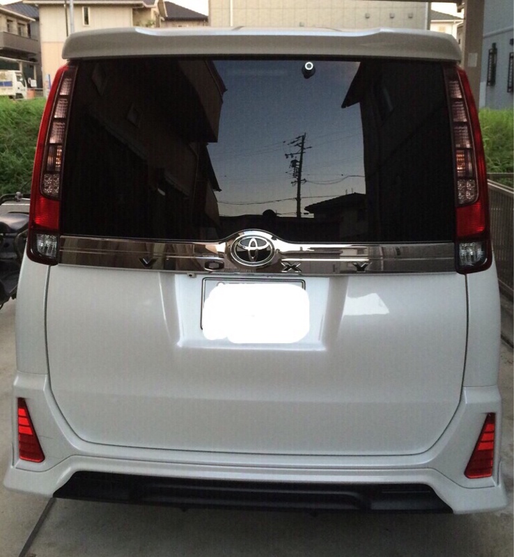 80ヴォクシー 前期 テールランプ 未使用】【純正】テールランプ 80系