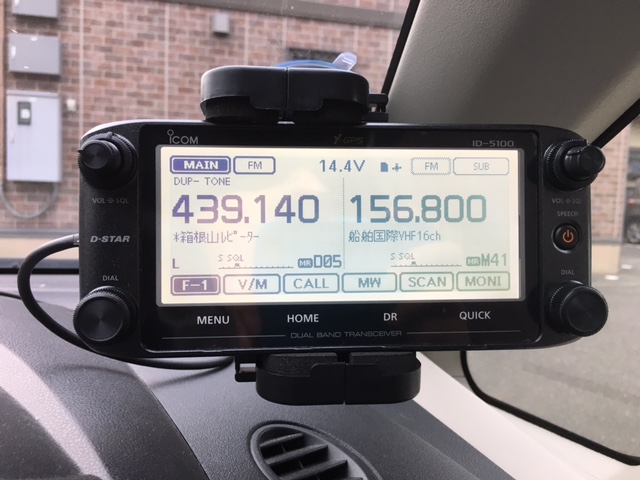 アマチュア無線機の取り付け（アイコムID-5100）（ホンダ フィット・GE