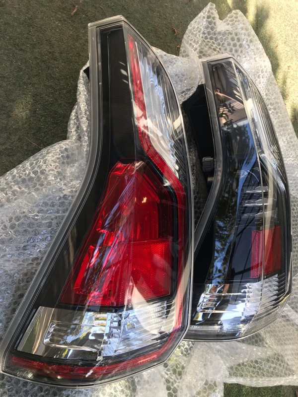 C27 前期 セレナ e-POWER 左右 テールランプ