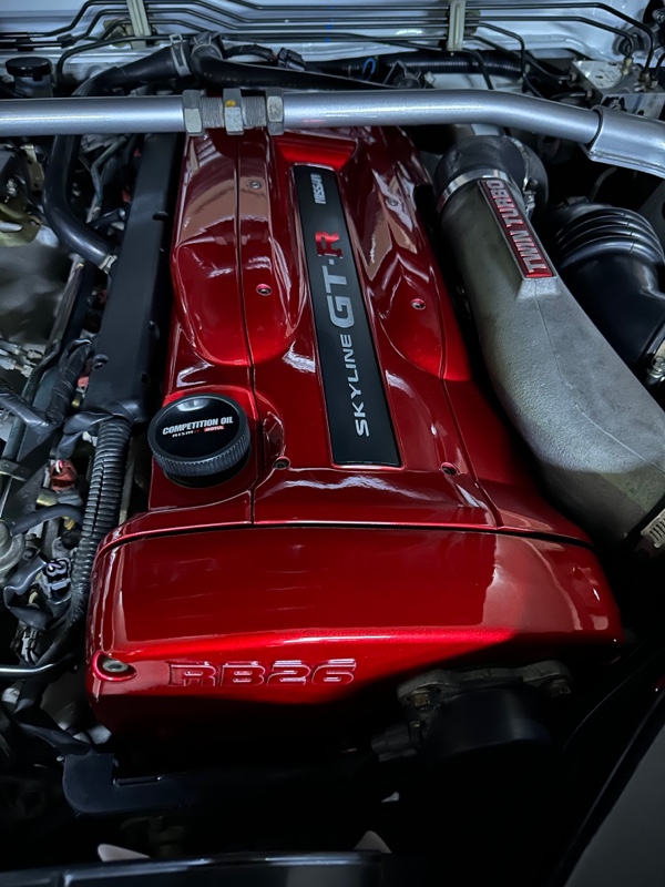 Nissan SKYLINE GT-R エンジンカバー レッド