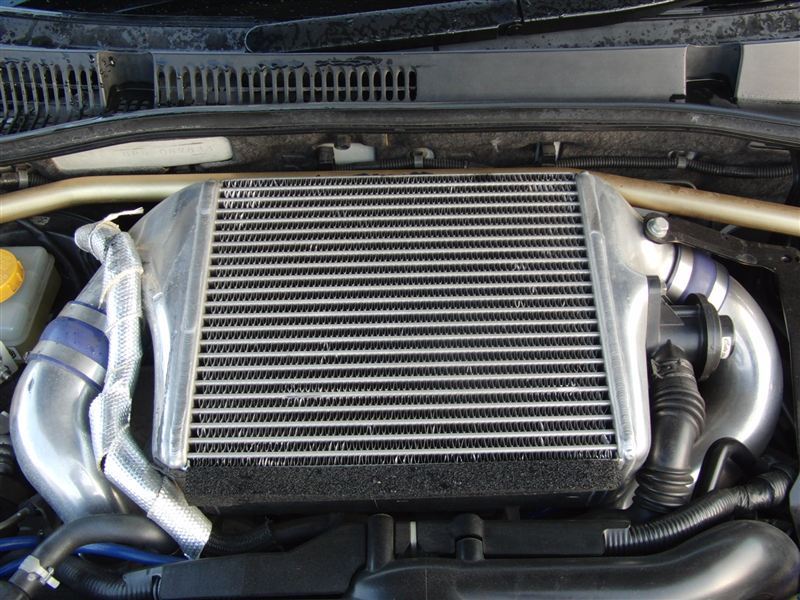 R TYPEインタークーラー HKS(エッチケーエス)のインタークーラーの