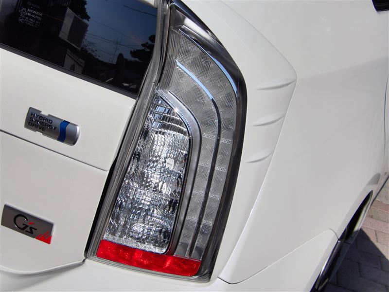 トヨタ(純正) プリウスPHVテールランプ のパーツレビュー | プリウス