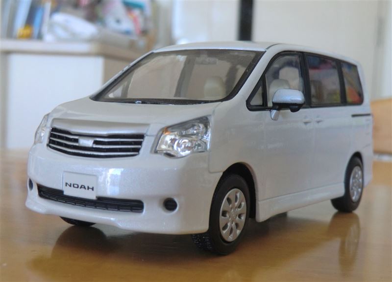 NOAH ホワイトミニカー 未開封 Amazon | ミニカー 新型ノア NOAH 1/30