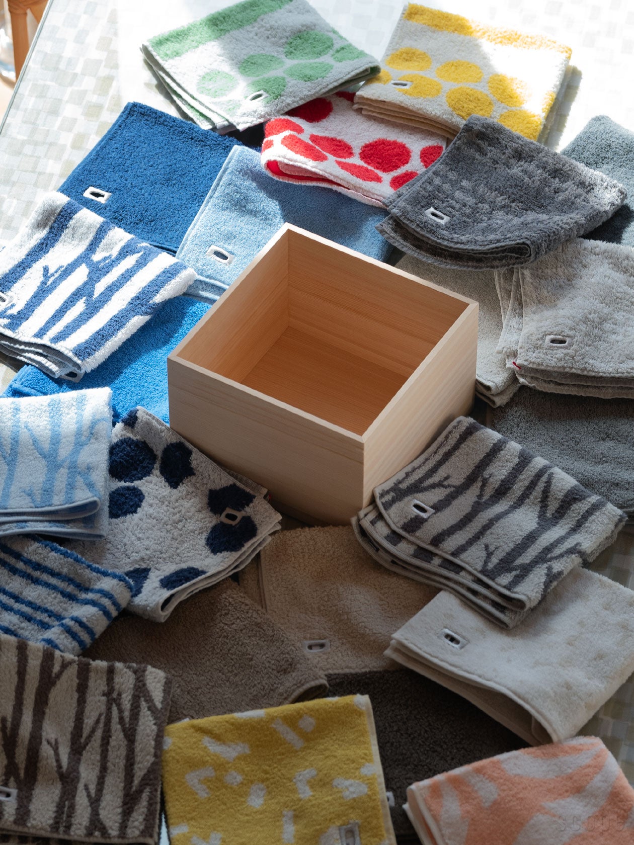 ハンドタオルの匣 | 東屋