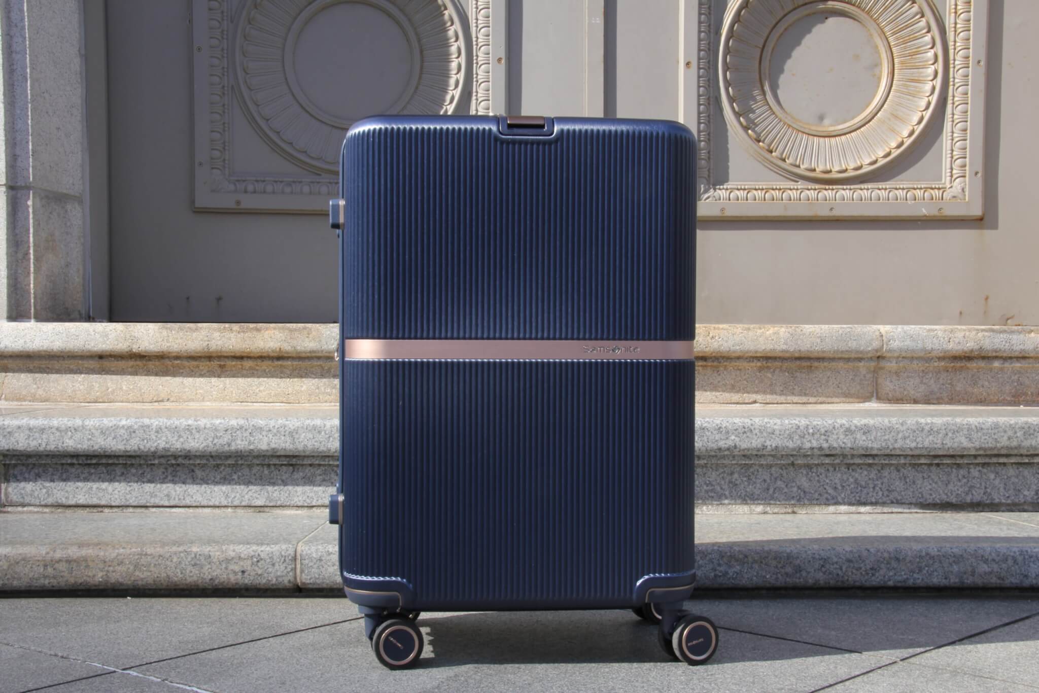 サムソナイト コスモライト スピナー 61/2 スーツケース