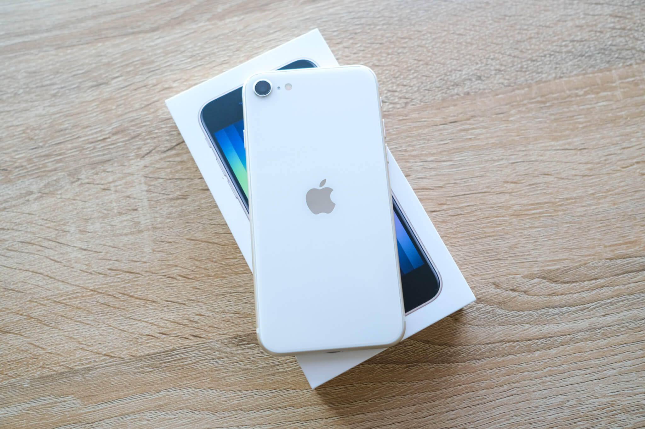 iPhoneSE 第3世代 ホワイト 128GB ストア iPhone SE (第3世代