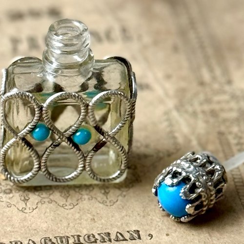 英国製 純銀蓋 19世紀 アンティーク ブルー カットグラス 香水瓶 英国