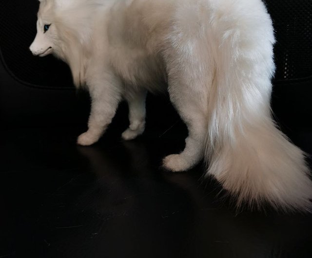 アゼルバイジャン オーダーメイドのキツネのアートドール動物のポーズ