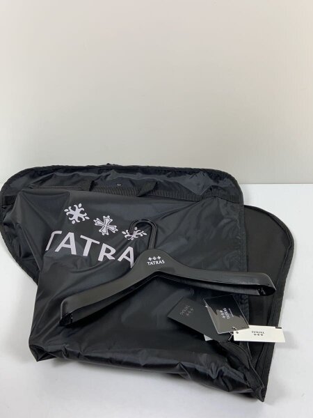 タトラス ガーメントバック