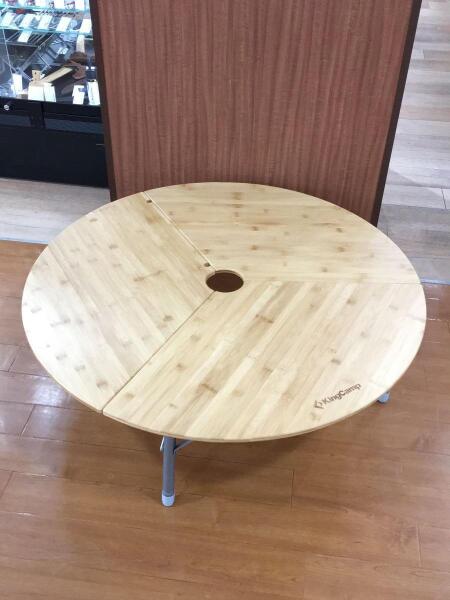 KingCamp | 自然派デザインのアウトドア用竹製テーブル - ピクニックや