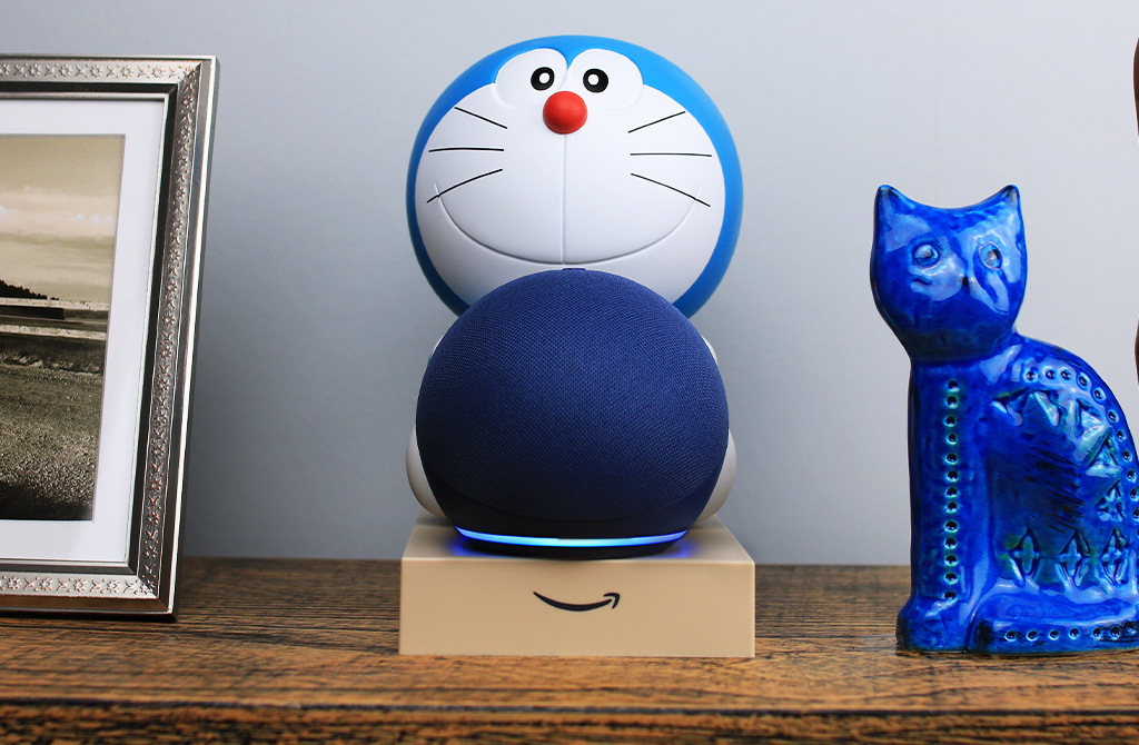 Amazon公式限定】ドラえもんスタンド&エコーポップ 黒 Echo Pop Amazon