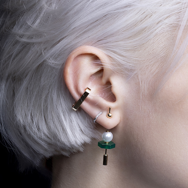 ALL ABOUT BASICS モスキート ダイヤモンド バー ピアス