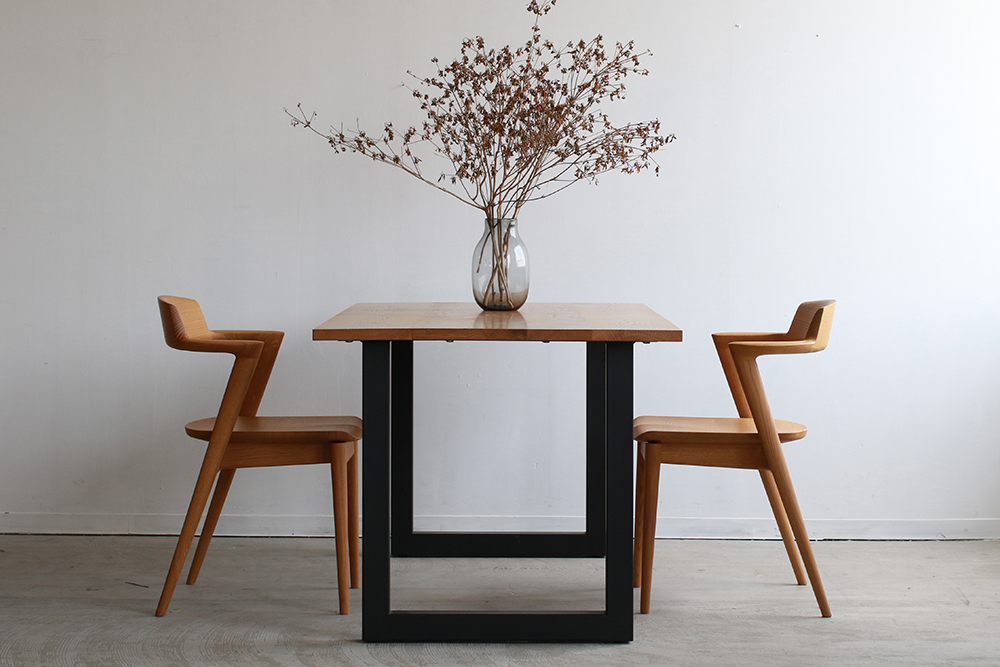 オーダーテーブル / ホワイトオーク節有り / アイアン脚 / オイル塗装