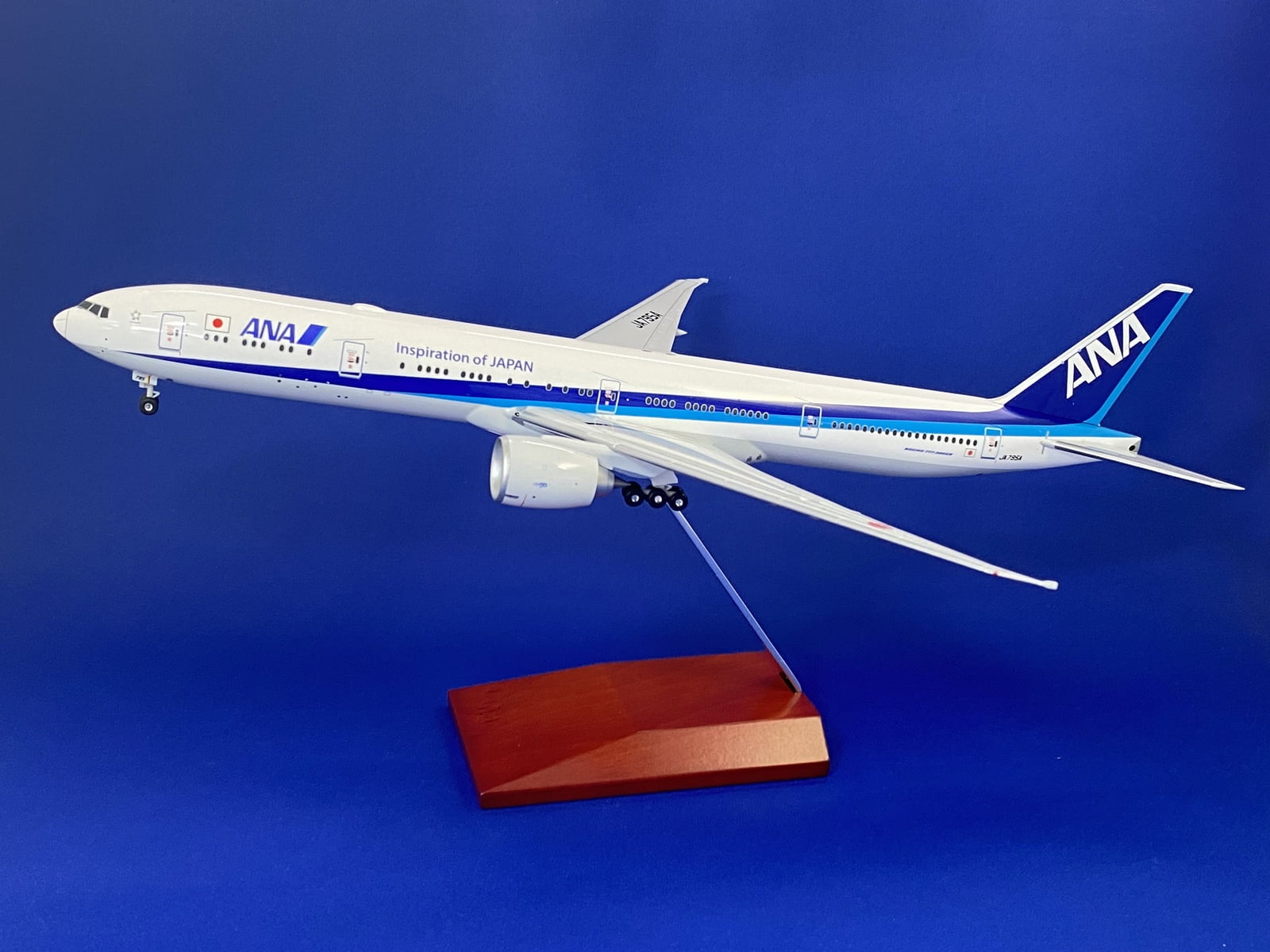 全日空商事 ANA 1/200 777-300 モデルプレーン NH20166 1:200 BOEING