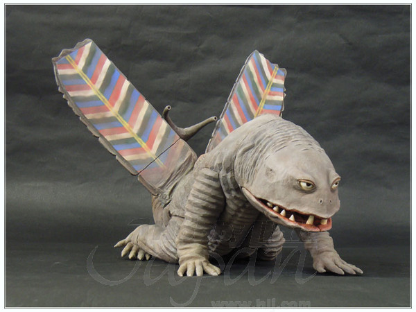 毒ガス怪獣 ケムラー 完成品 | HLJ.co.jp