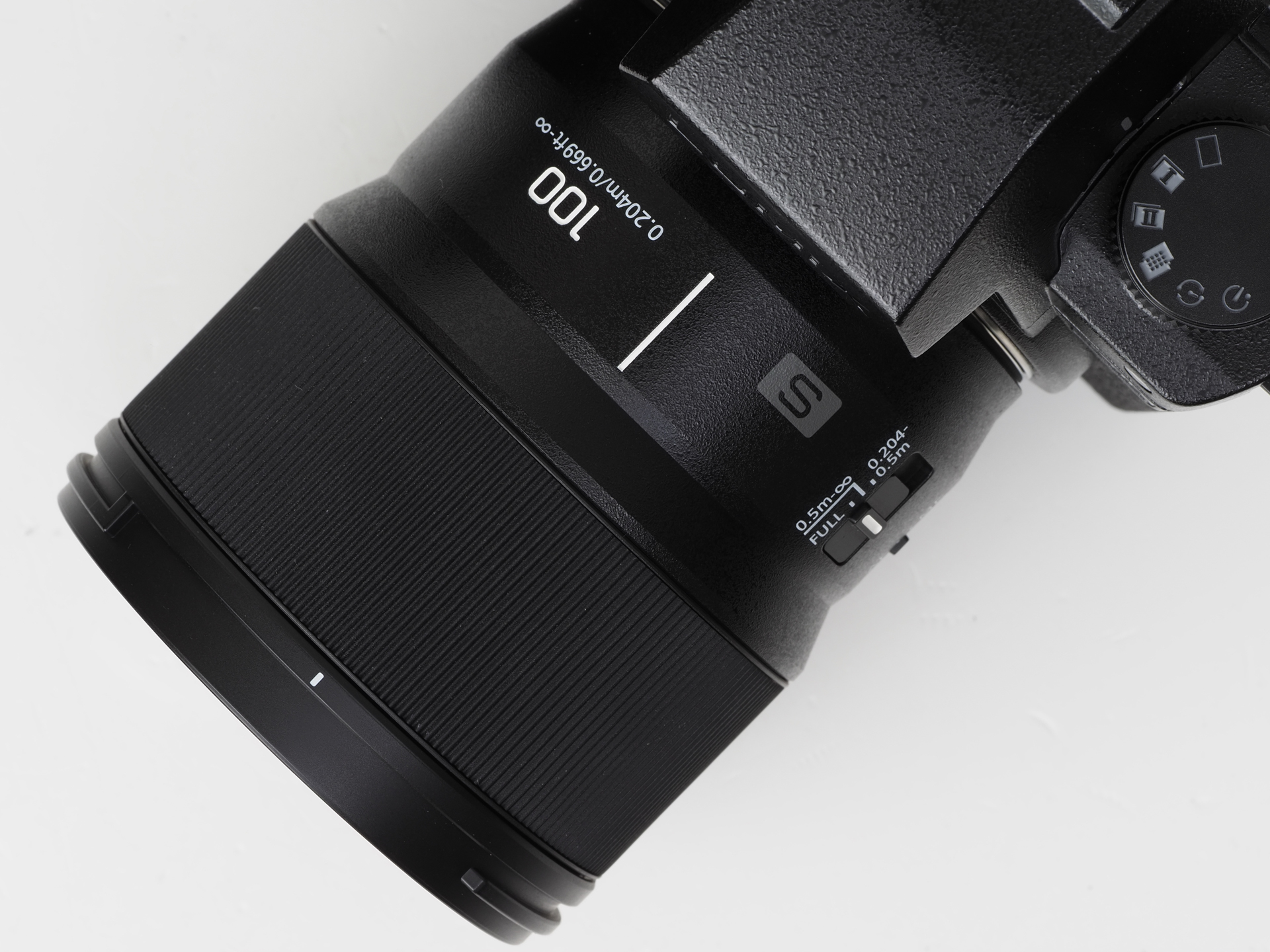 赤城耕一の「アカギカメラ」 第91回：軽くて小ぶりな「LUMIX S 100mm