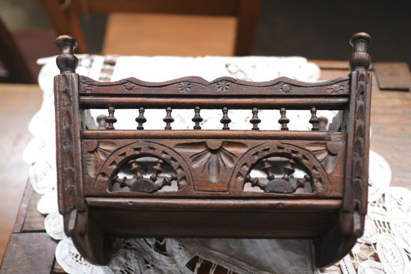 ブルターニュ家具のドールベッド - フランスアンティークのお店 rendez