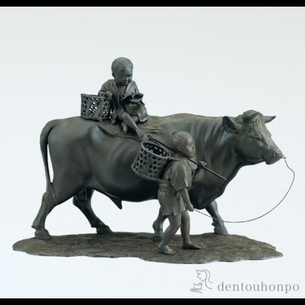 送料無料】 銅製 立牛童子 17号 / お正月 新年 子 辰 龍 午 丑 高岡