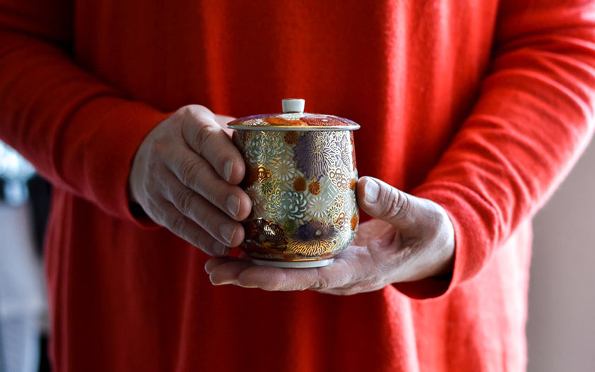 蓋付湯呑 専用木箱 花詰 / 湯のみ ゆのみ 湯飲み 湯呑み 女性 九谷焼