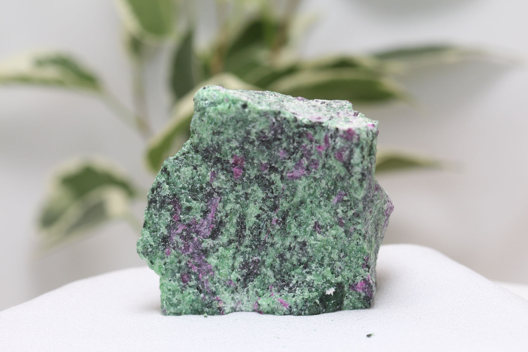 ルビーインゾイサイト原石(D56)