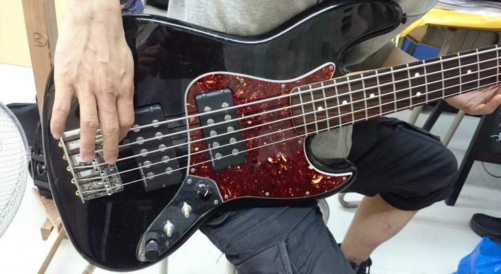 Fender Mexico 5弦ジャズベース ストラップピン改造 | ギターリペア