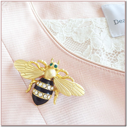 JJ ジェイジェイ 蜂のビンテージブローチ
