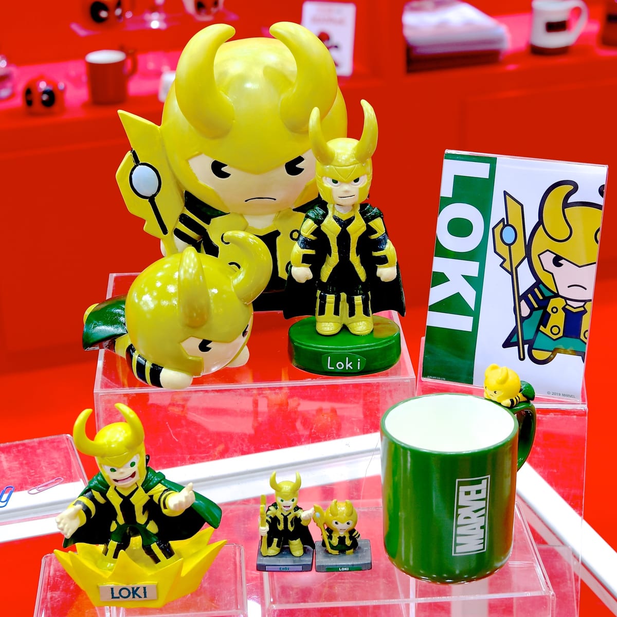 マーベル アベンジャーズ ネガフィルム風ステッカー グッズ ロキ