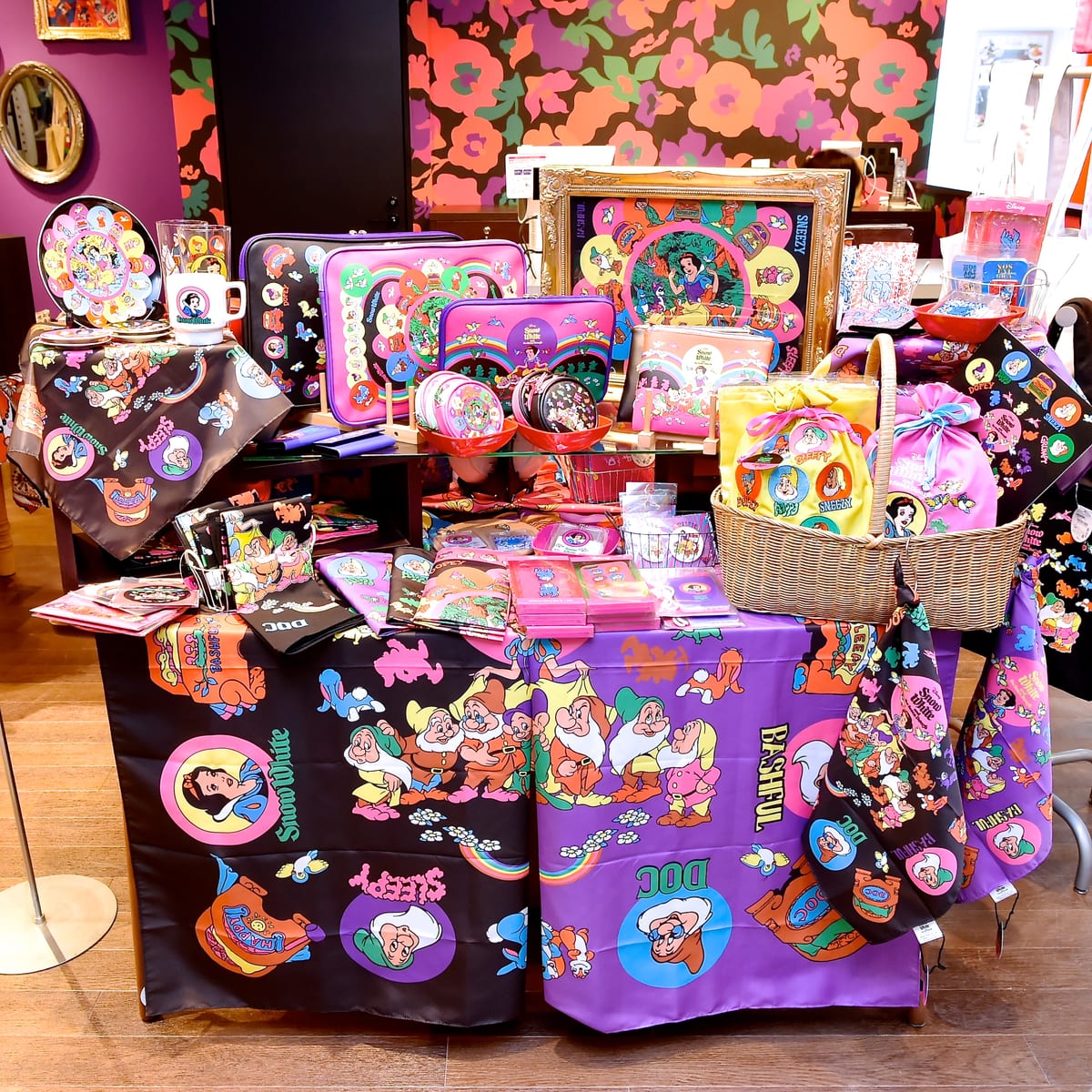 レトロ＆ポップなディズニーグッズが集合！新宿ミロード「NOSTALGICA