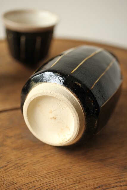 中国陶磁器 宋磁州窯 葉柄徳利型壺 中国陶磁器 宋磁州窯 葉柄徳利